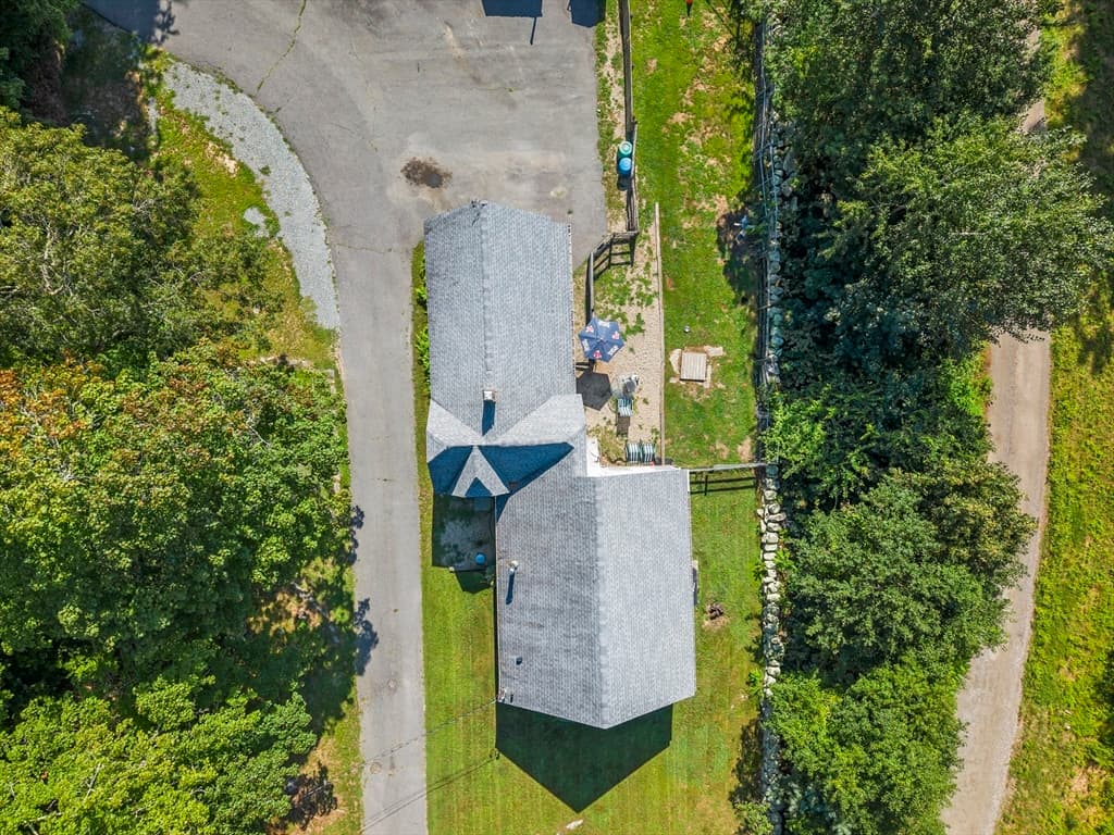 8 S Main St, Carver MA 02330 photo 4