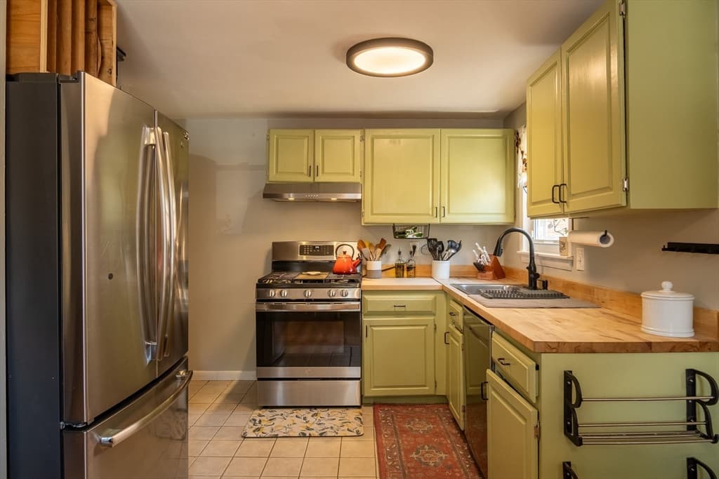 73 Jefferson Street # 73, North Andover MA 01845 photo 2
