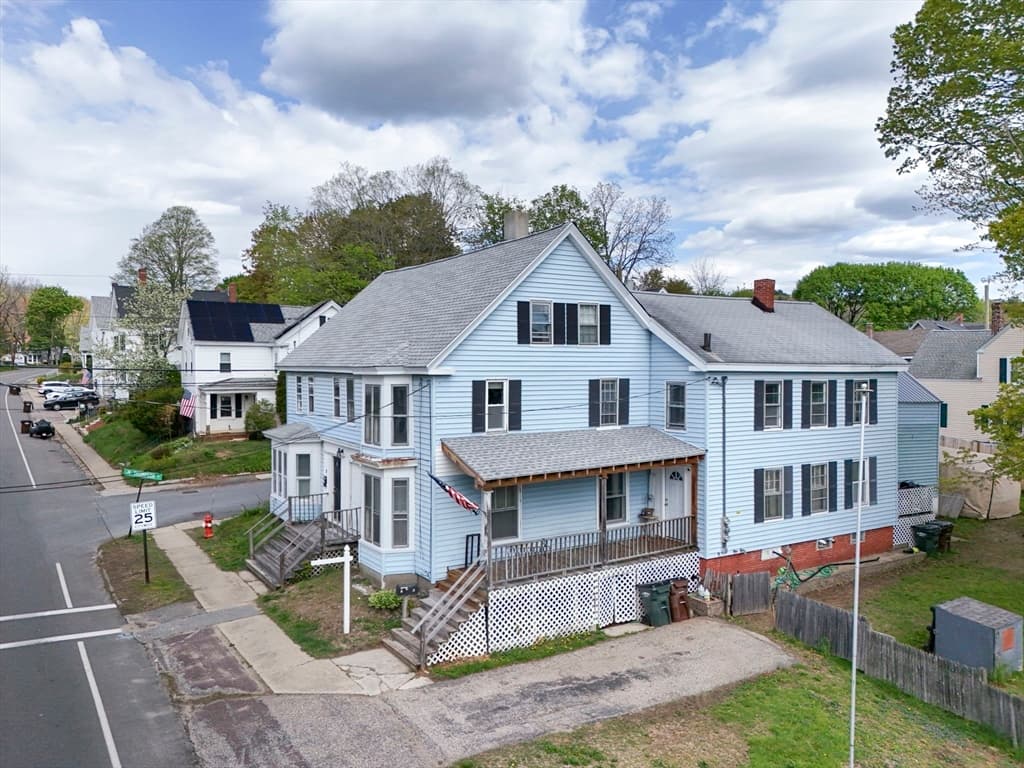 17-19 Whitehall Rd, Amesbury MA 01913