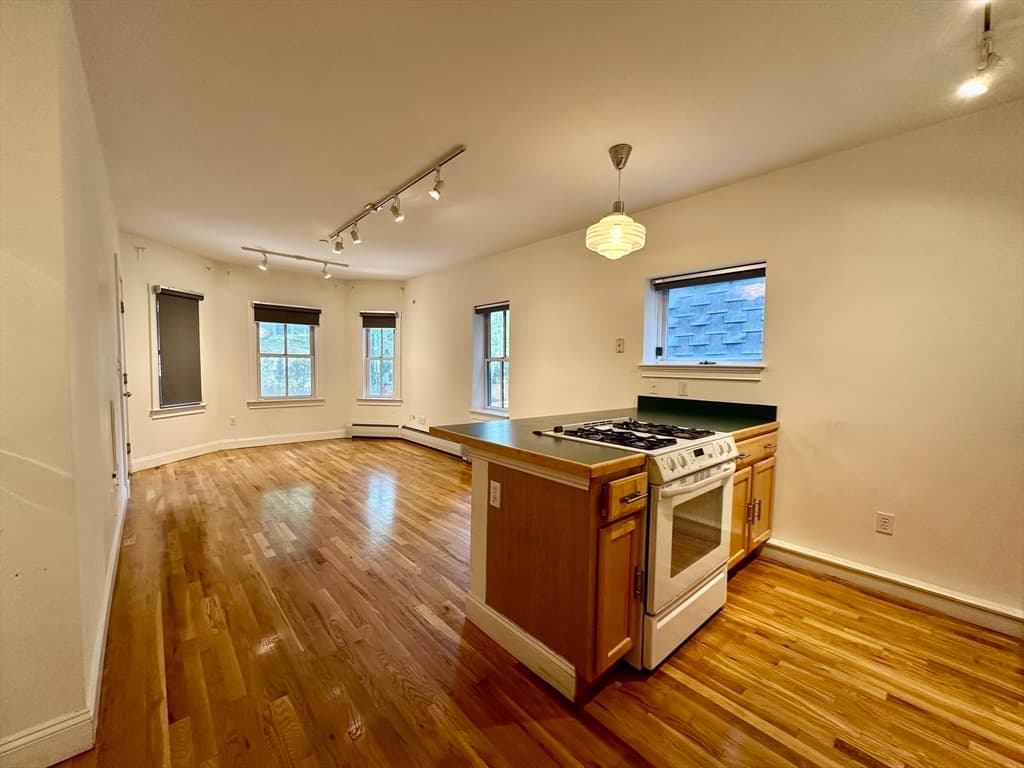 277 River St # 1, Cambridge MA 02139 photo 2