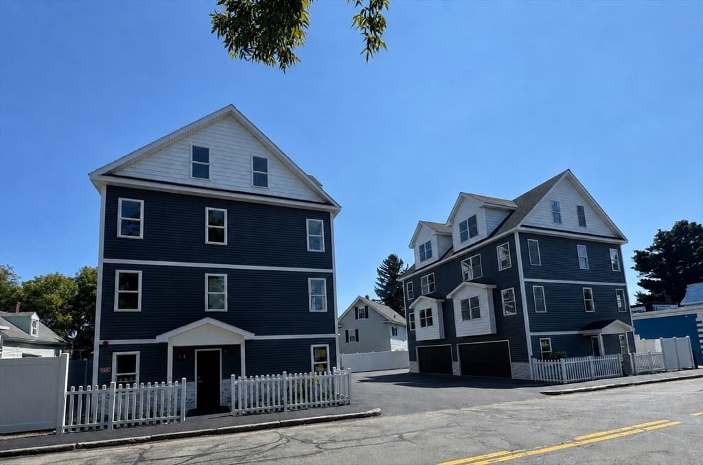 562 Gorham Street # 05, Lowell MA 01852 photo 2