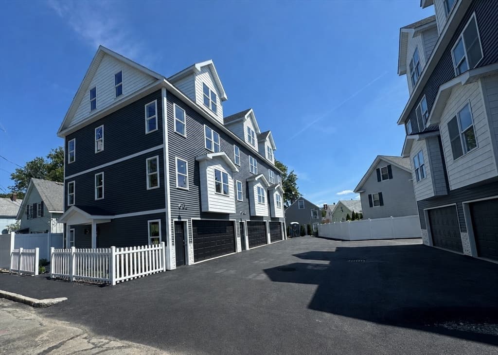 562 Gorham Street # 05, Lowell MA 01852 photo 3