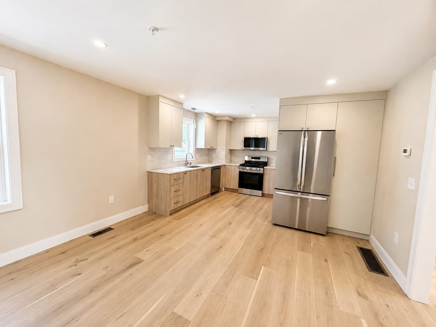 Condominium at 562 Gorham Street # 05, Lowell MA 01852, photo 11 of 16