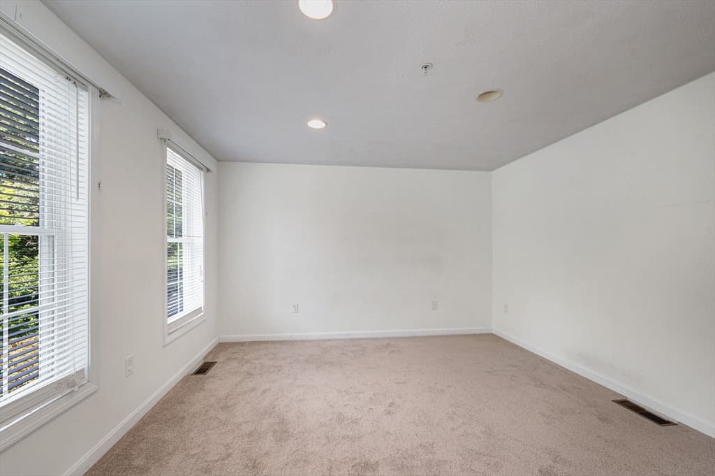 4 Georgetowne # 4, Nashua NH 03062 photo 15
