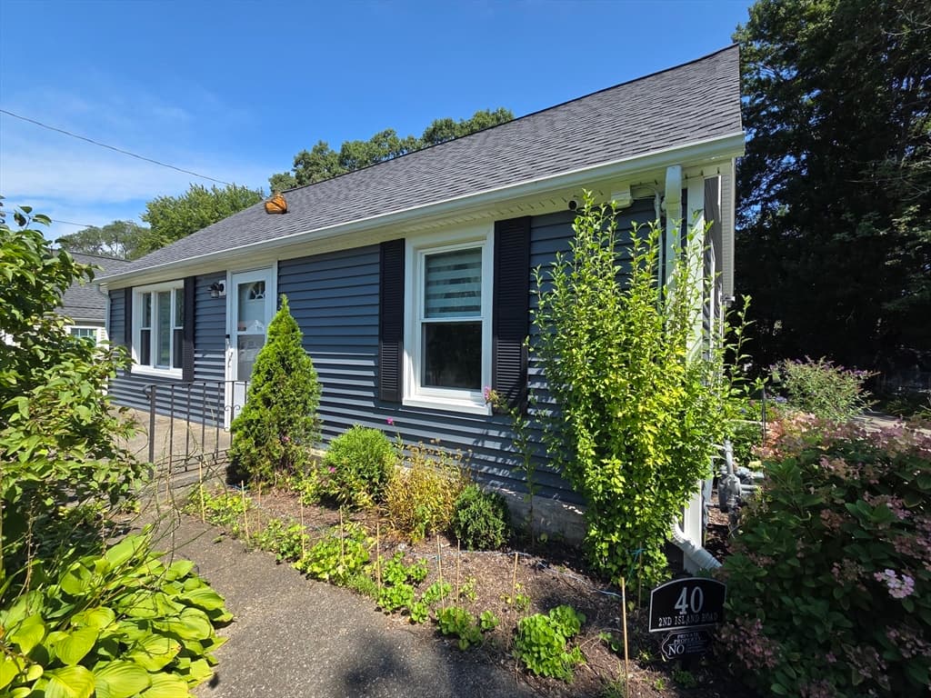 Single Family Residence at 40 Second Island Rd, Webster MA 01570, Webster, photo 3 of 30