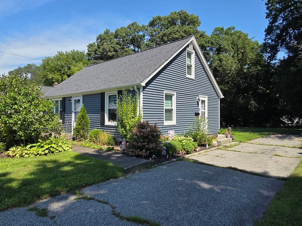 Single Family Residence at 40 Second Island Rd, Webster MA 01570, Webster, photo 28 of 30
