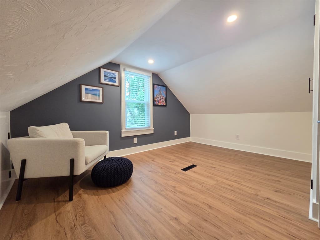 Single Family Residence at 40 Second Island Rd, Webster MA 01570, Webster, photo 20 of 30