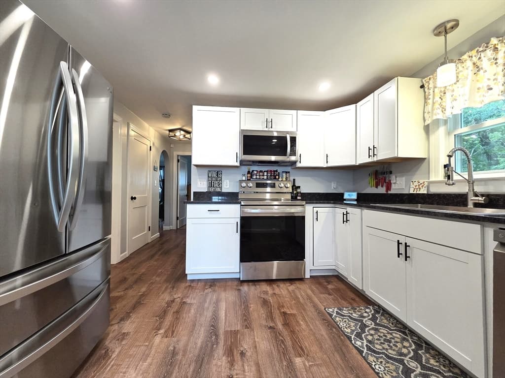 Single Family Residence at 40 Second Island Rd, Webster MA 01570, Webster, photo 15 of 30