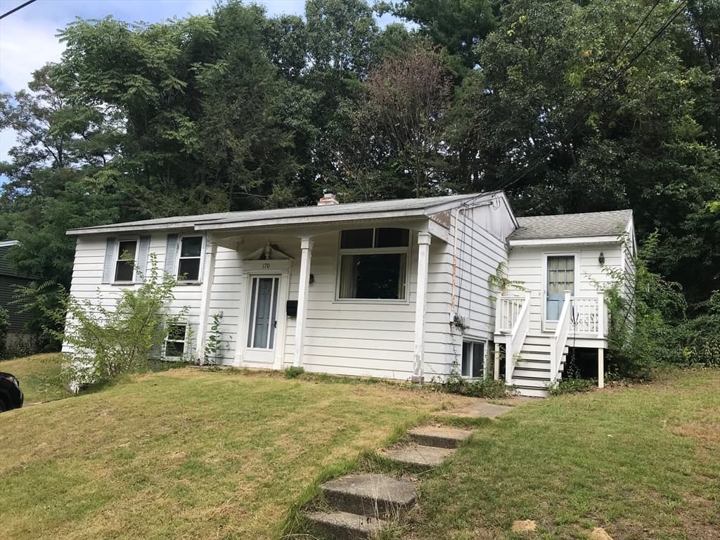 170 Bradley St, Lowell MA 01850 photo 2