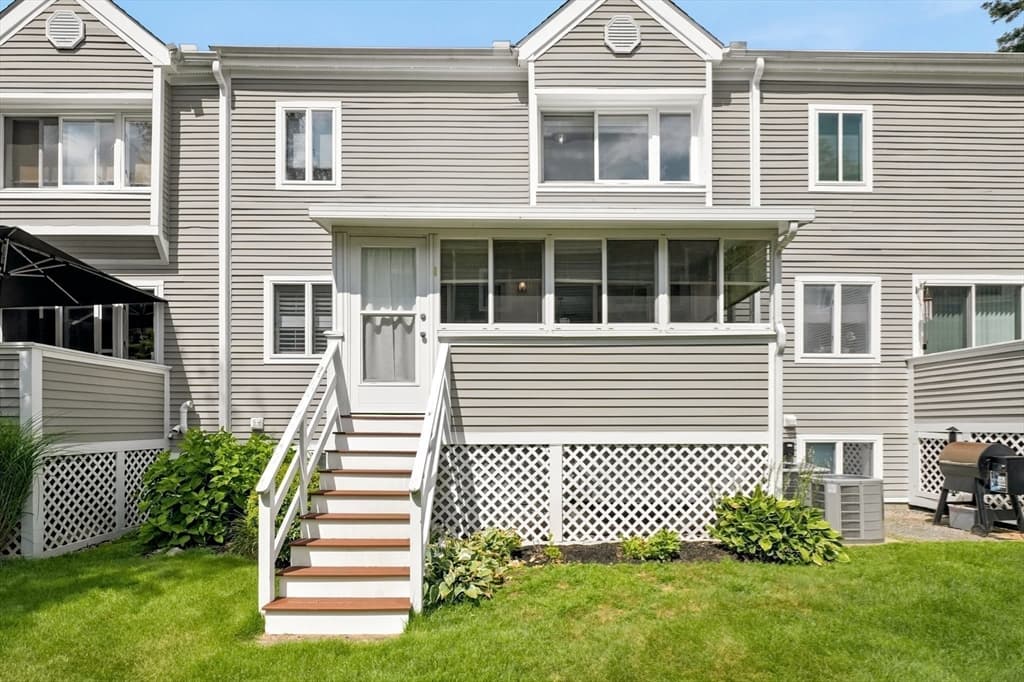 1002 Pine Brook Dr # 20, Peabody MA 01960 photo 32