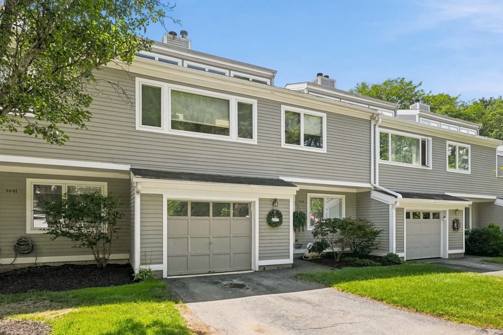 1002 Pine Brook Dr # 20, Peabody MA 01960