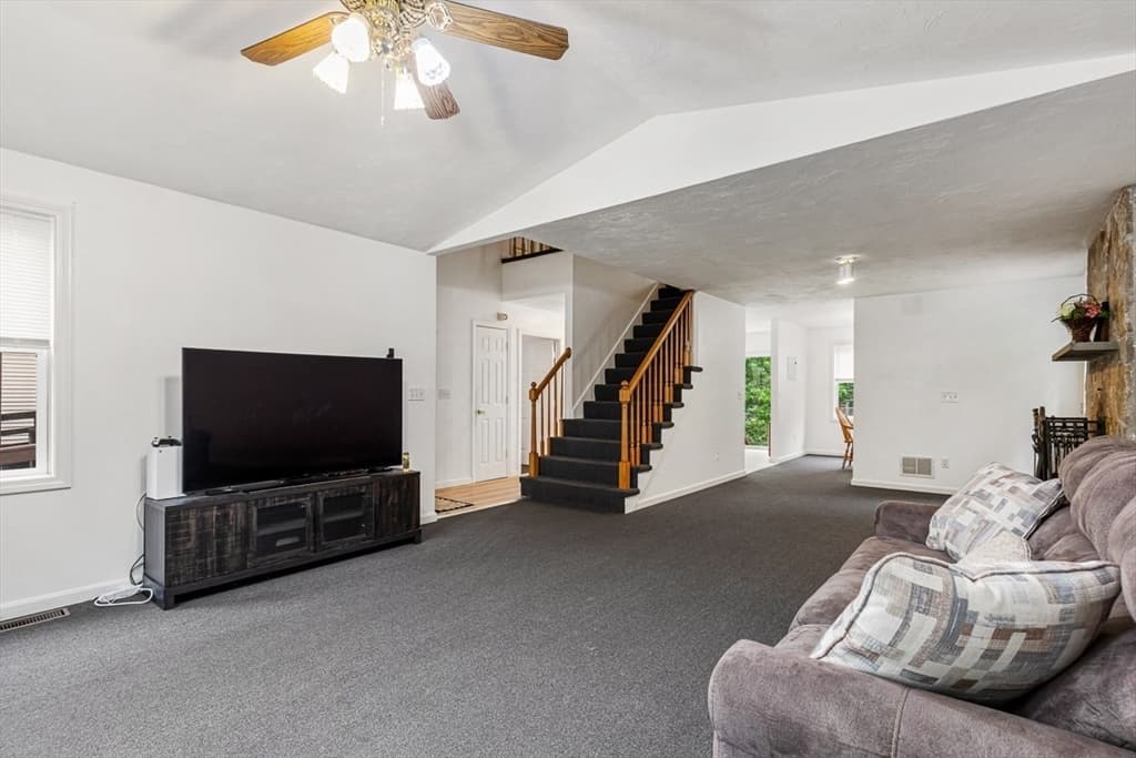 29 Sammy's Lane, Freetown MA 02702 photo 9