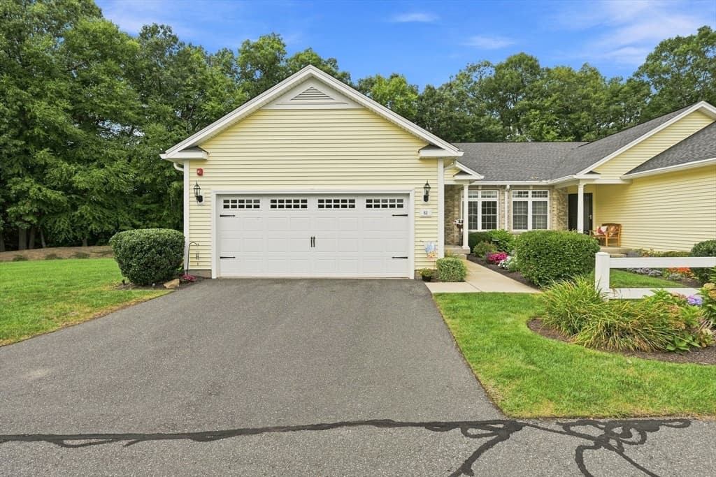 82 Beech Hill Road # 82, West Springfield MA 01089