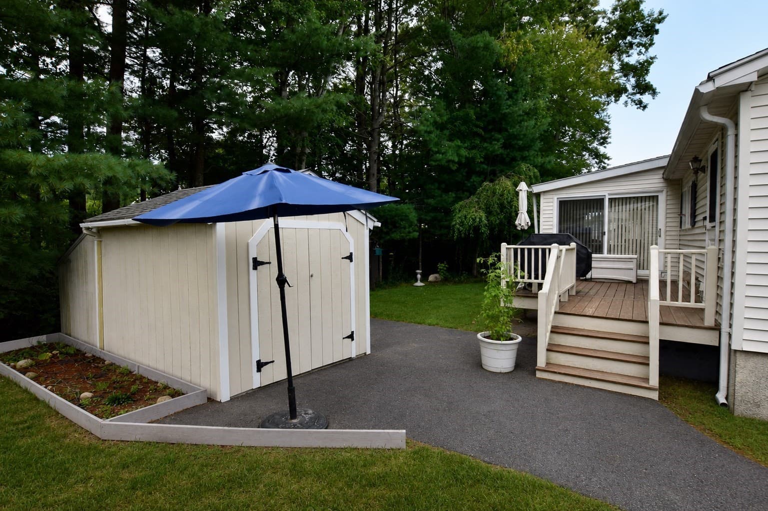 Single Family Residence at 12 Trailwood Dr., Bridgewater MA 02324, Bridgewater, photo 28 of 39