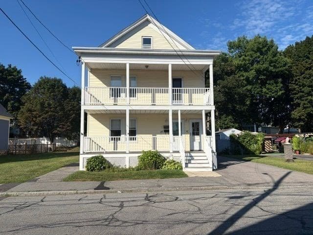 44-46 Starbird St, Lowell MA 01854 photo 3