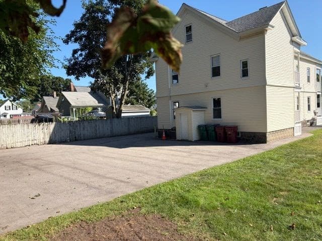44-46 Starbird St, Lowell MA 01854 photo 4