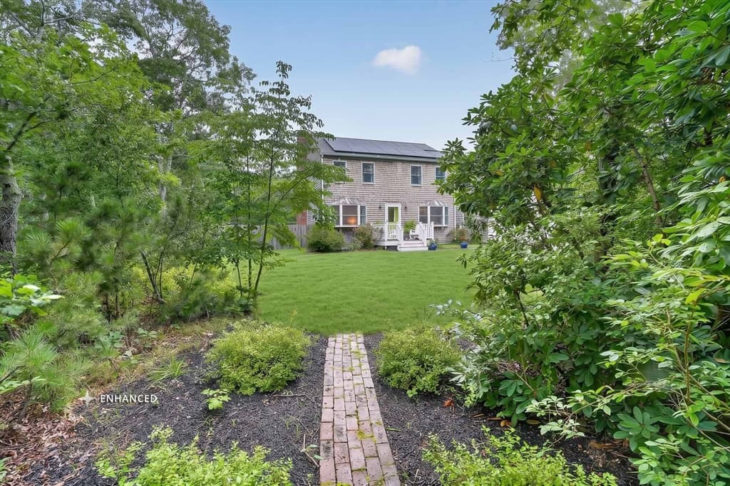 105 Whalers Walk, Edgartown MA 02539 photo 42