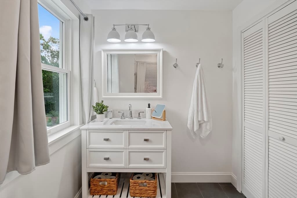 105 Whalers Walk, Edgartown MA 02539 photo 35