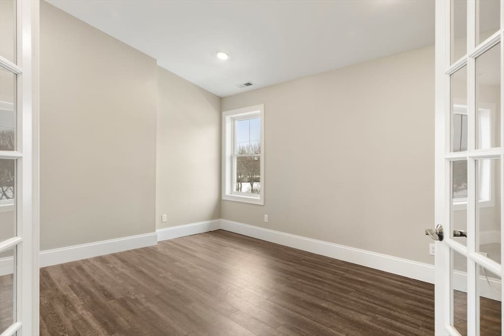 42 Felton St # 7R, Waltham MA 02453 photo 3