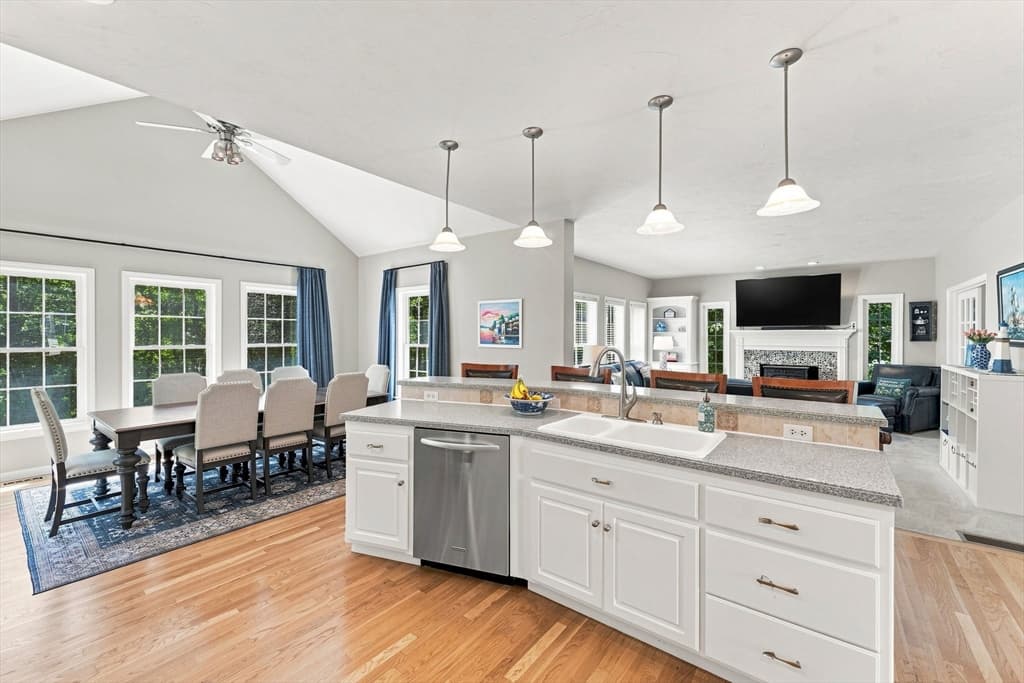 13 Larkin Ln, Hopedale MA 01747 photo 13