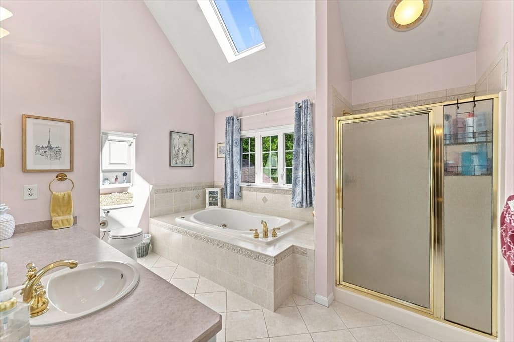 13 Larkin Ln, Hopedale MA 01747 photo 22
