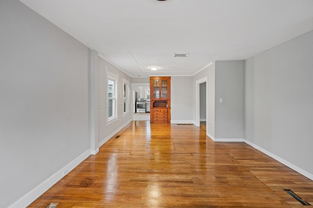 4 Pollard Ave, Lowell MA 01850 photo 6
