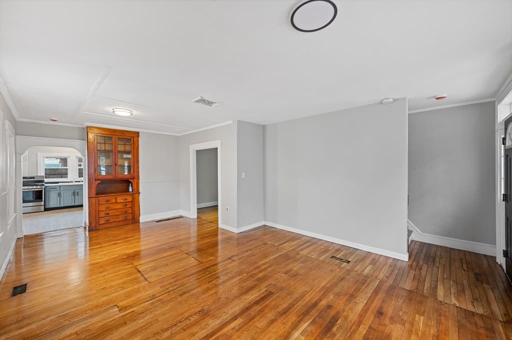 4 Pollard Ave, Lowell MA 01850 photo 7