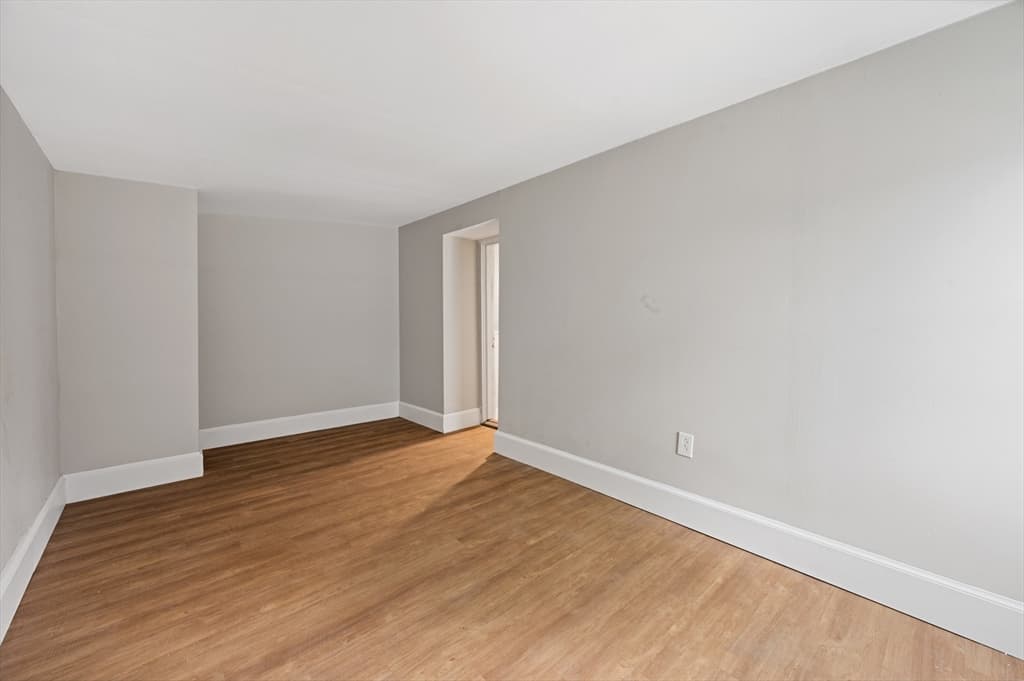 4 Pollard Ave, Lowell MA 01850 photo 28