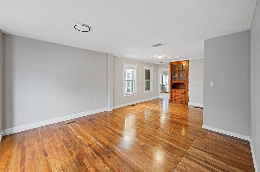 4 Pollard Ave, Lowell MA 01850 photo 5