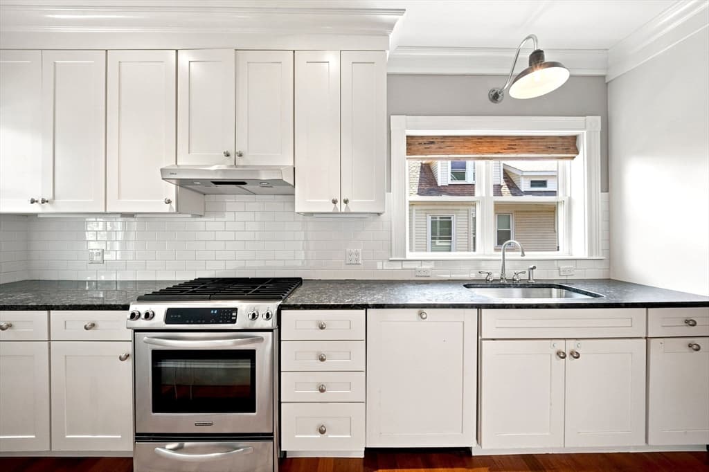 39 Ainsworth St, Boston MA 02131 photo 5