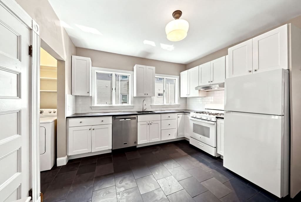 39 Ainsworth St, Boston MA 02131 photo 29