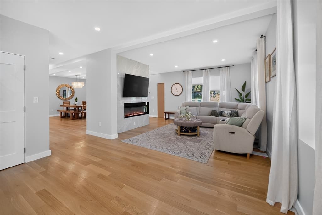 409 Pearl St, Reading MA 01867 photo 12