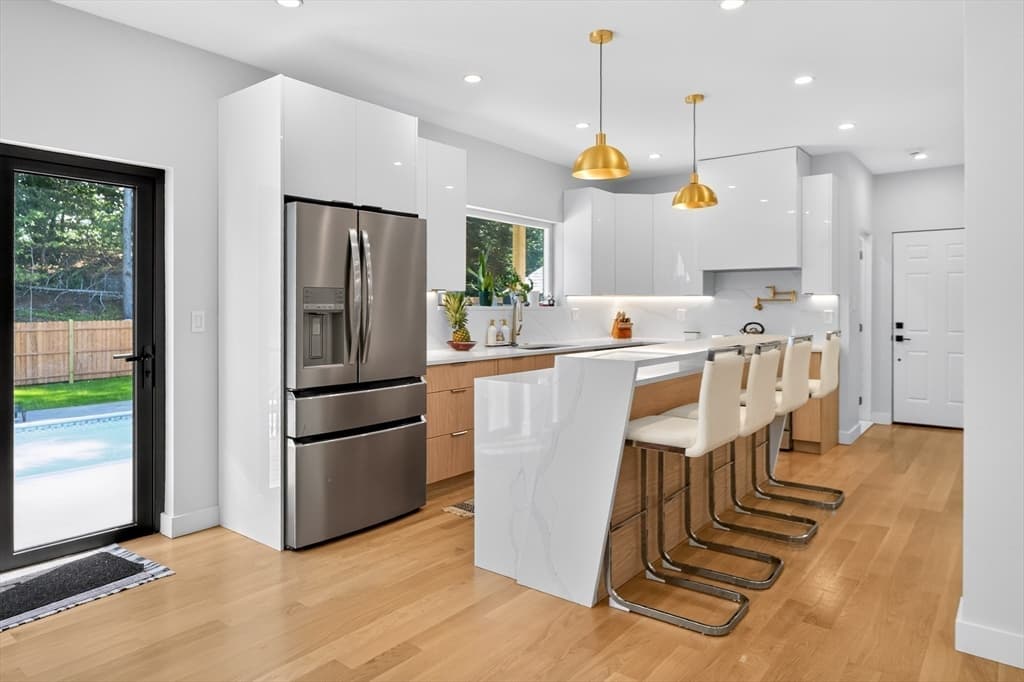 409 Pearl St, Reading MA 01867 photo 11