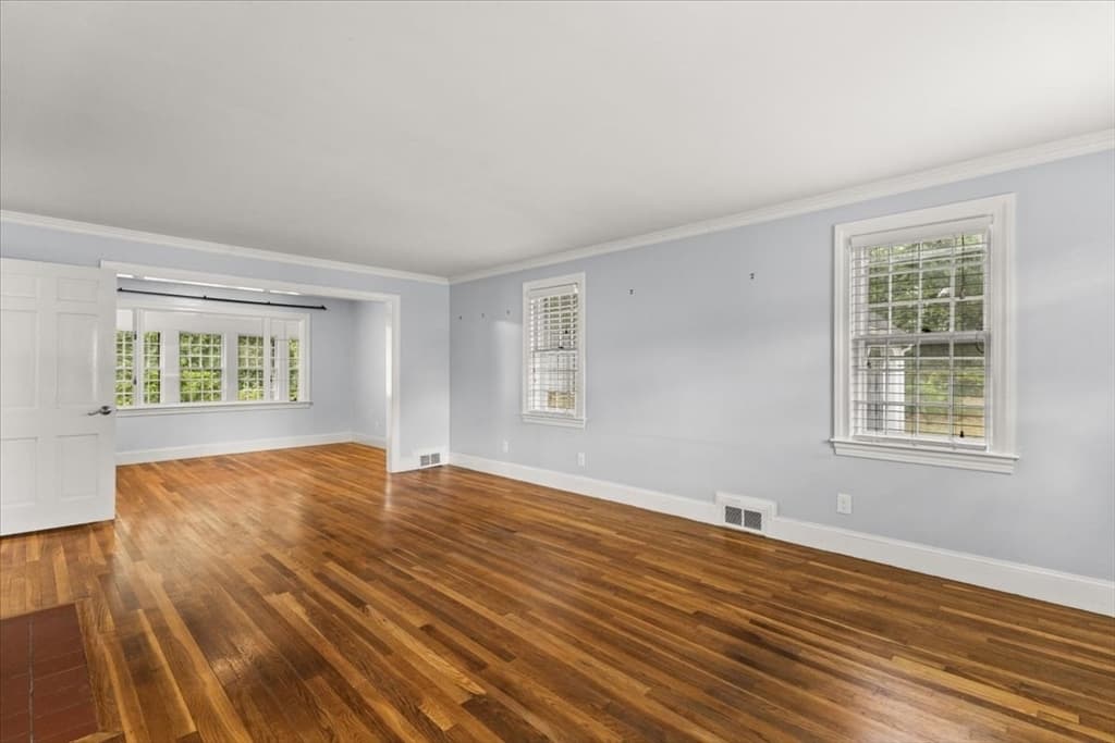 14 Whitehill St, Taunton MA 02780 photo 6