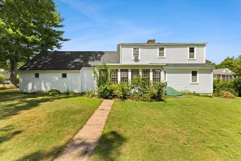 14 Whitehill St, Taunton MA 02780 photo 5