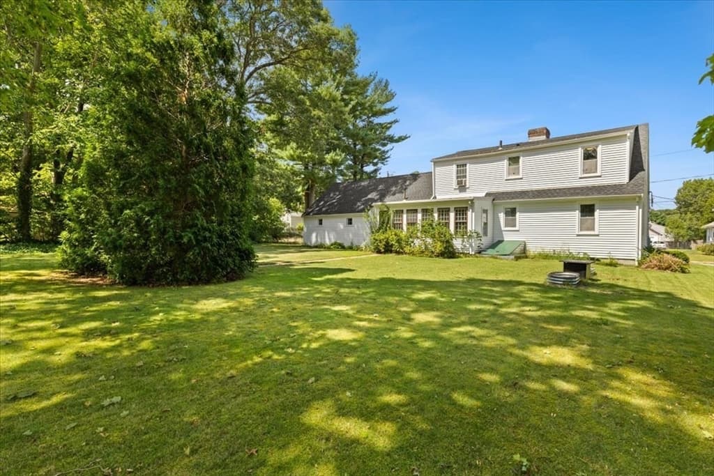 14 Whitehill St, Taunton MA 02780 photo 4