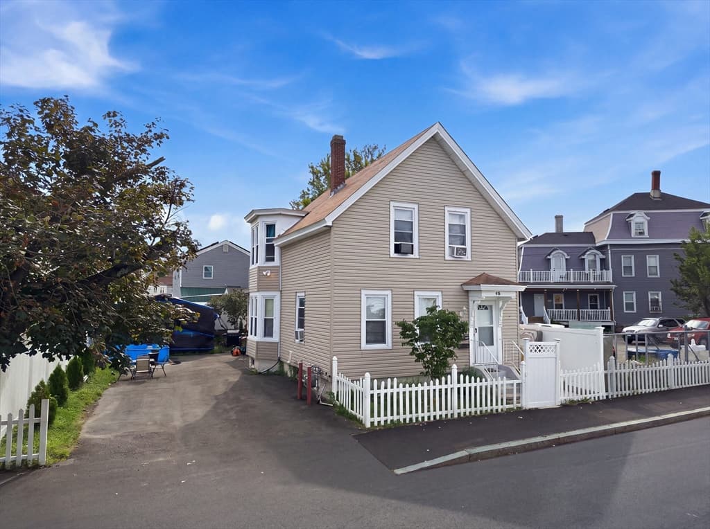 48 Washington St, Lawrence MA 01841 photo 3
