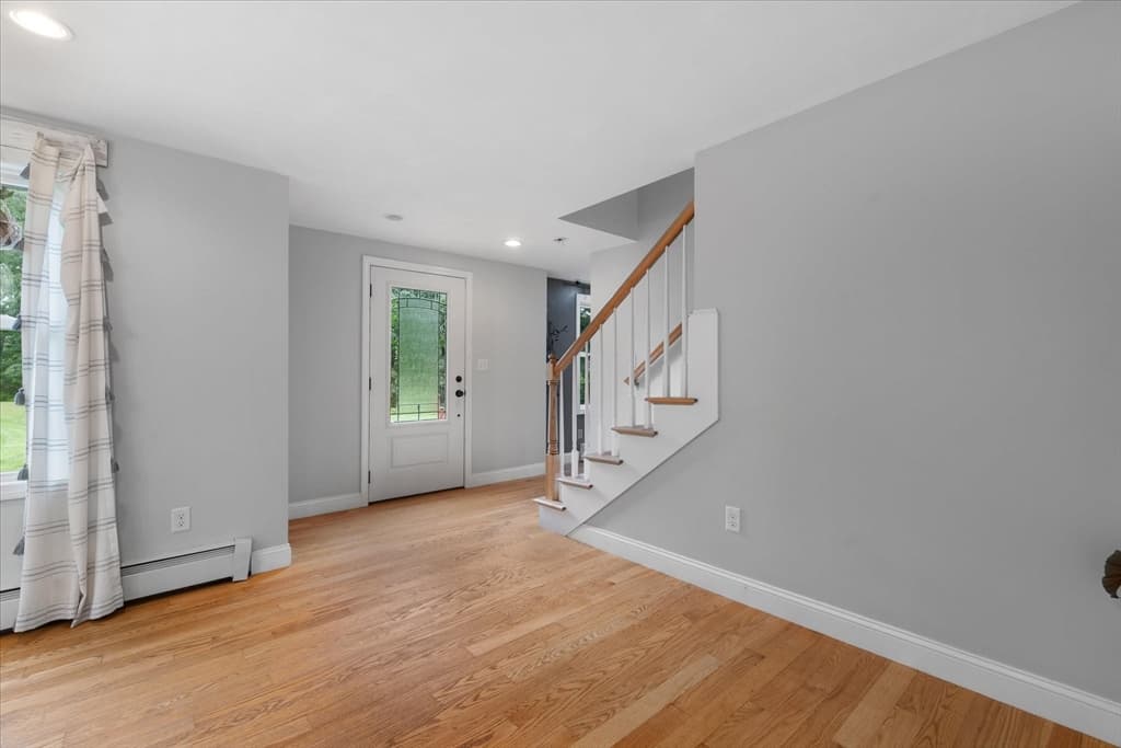140 Burrage St, Lunenburg MA 01462 photo 12