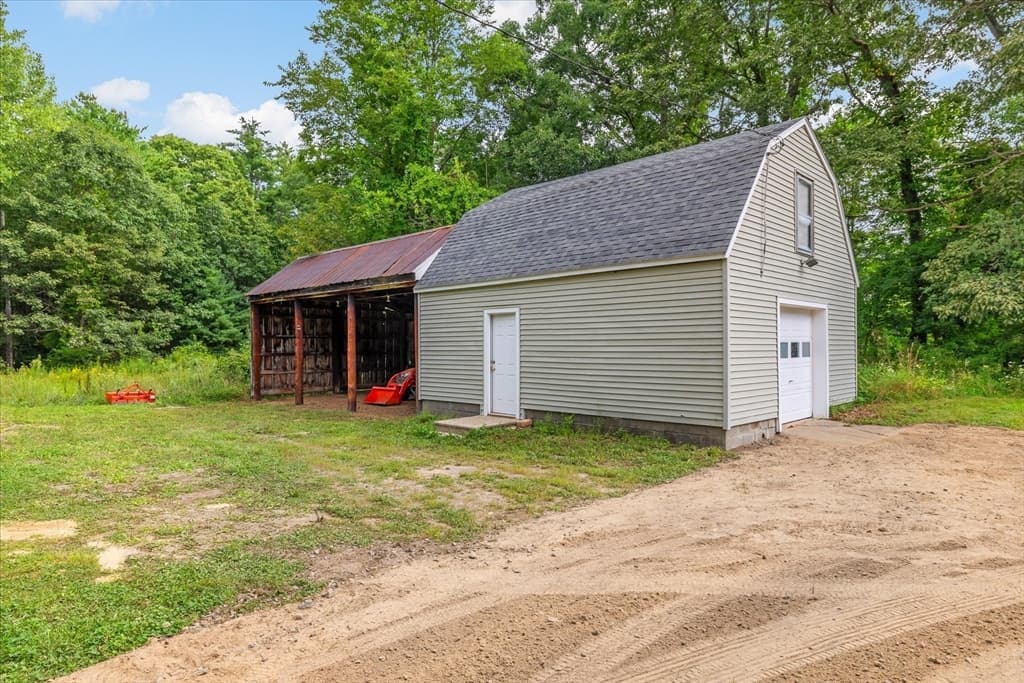 140 Burrage St, Lunenburg MA 01462 photo 5