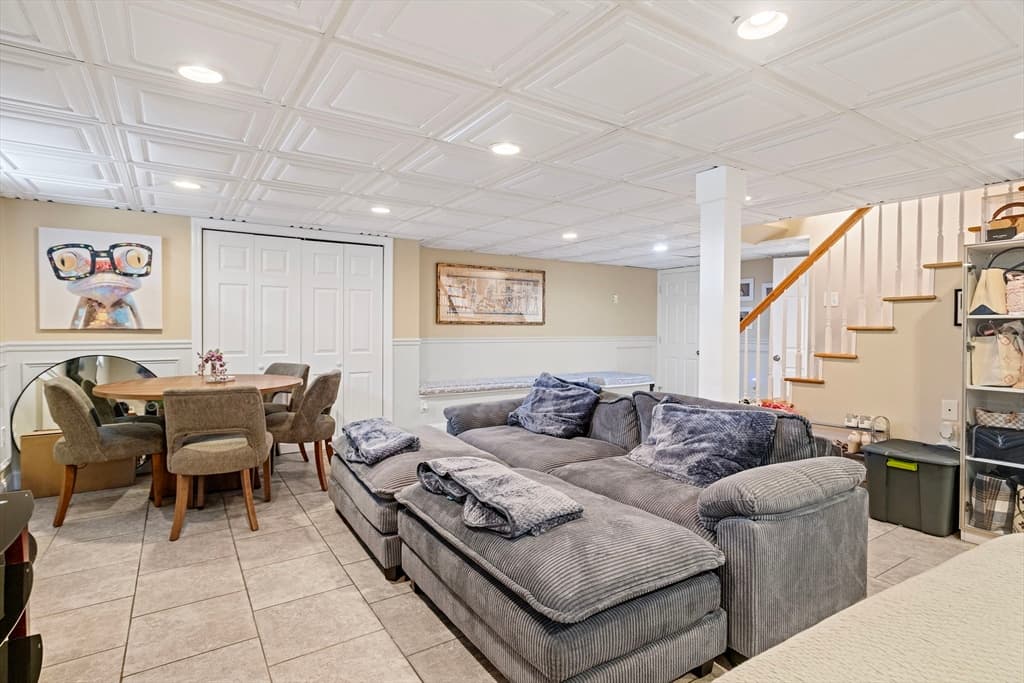 698 High St, Cumberland RI 02864 photo 34