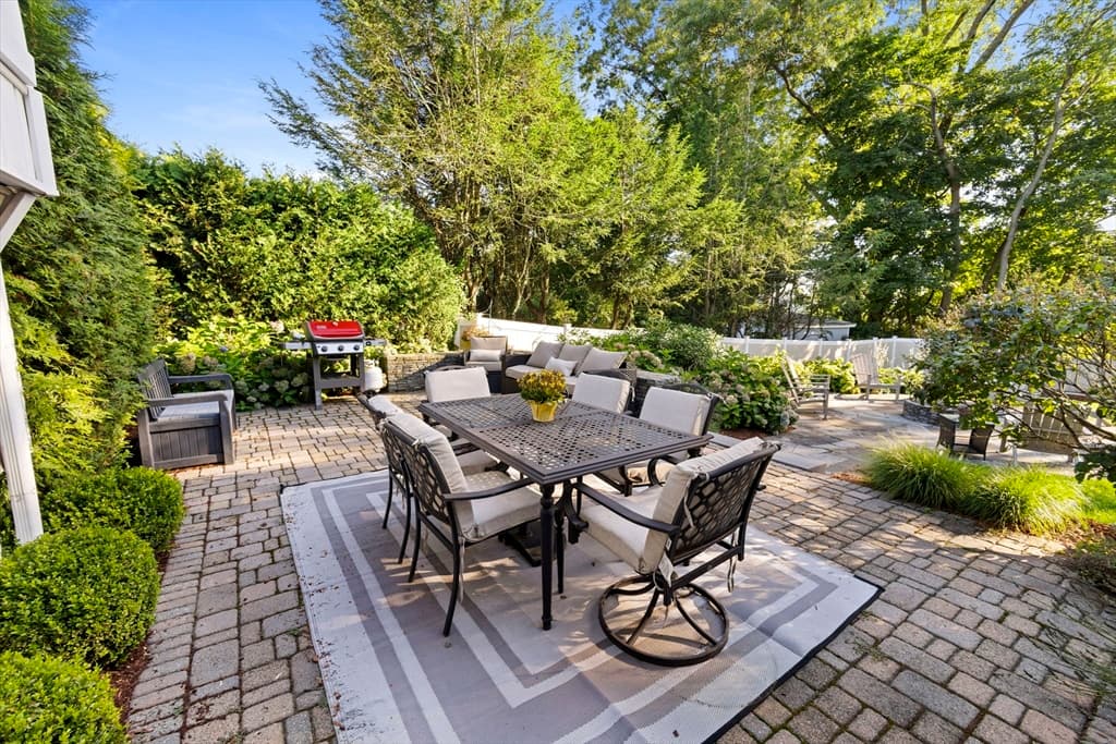 698 High St, Cumberland RI 02864 photo 38