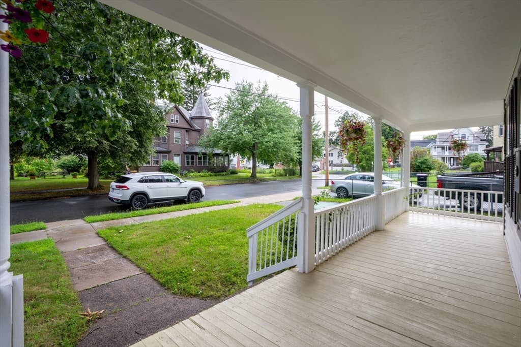 51 View St, Holyoke MA 01040 photo 26