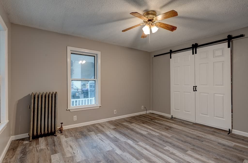 51 View St, Holyoke MA 01040 photo 7
