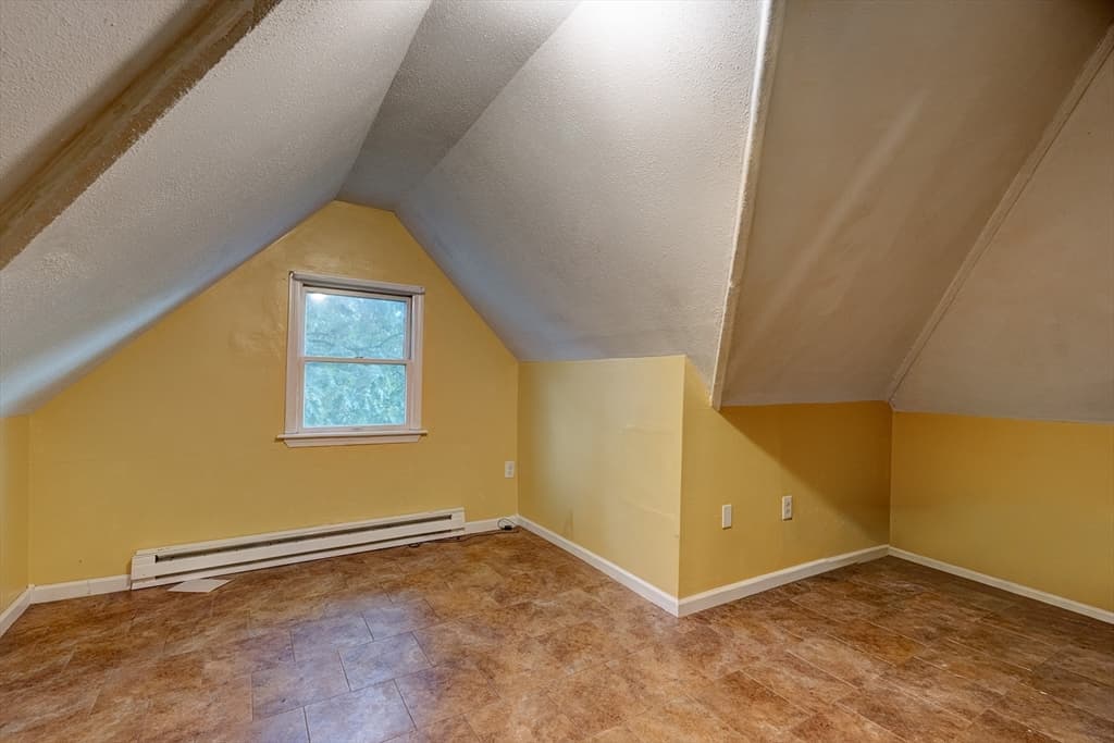 51 View St, Holyoke MA 01040 photo 19