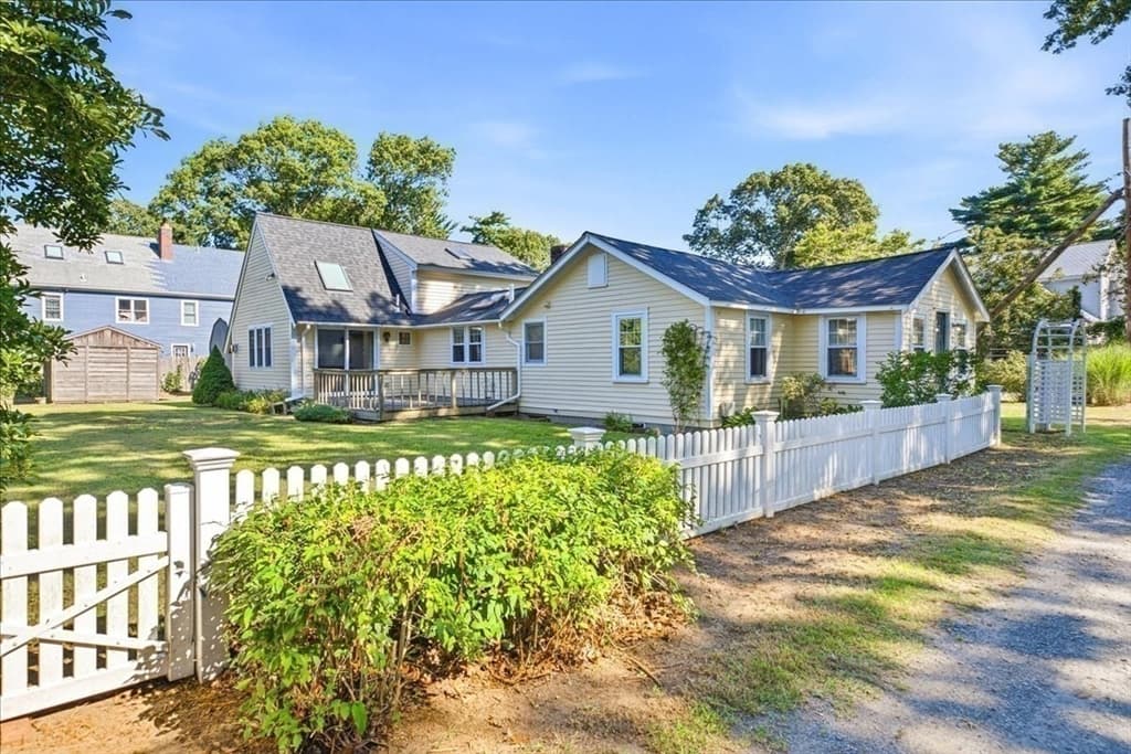 2 Bartlett Ave, Duxbury MA 02332 photo 29