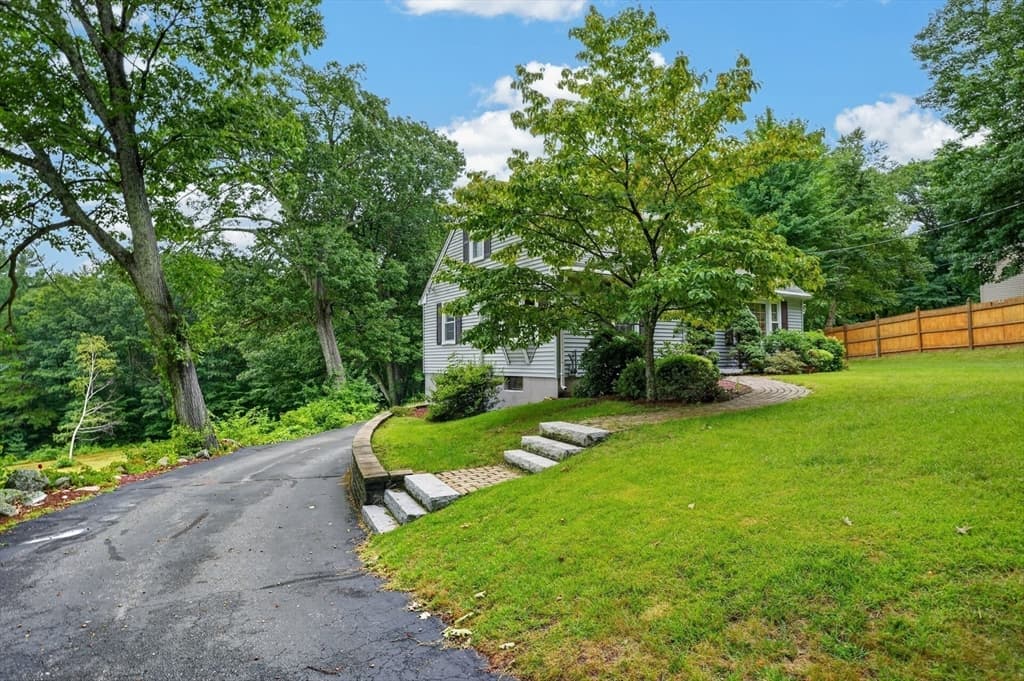 126 Arizona Ave, Holden MA 01520 photo 4