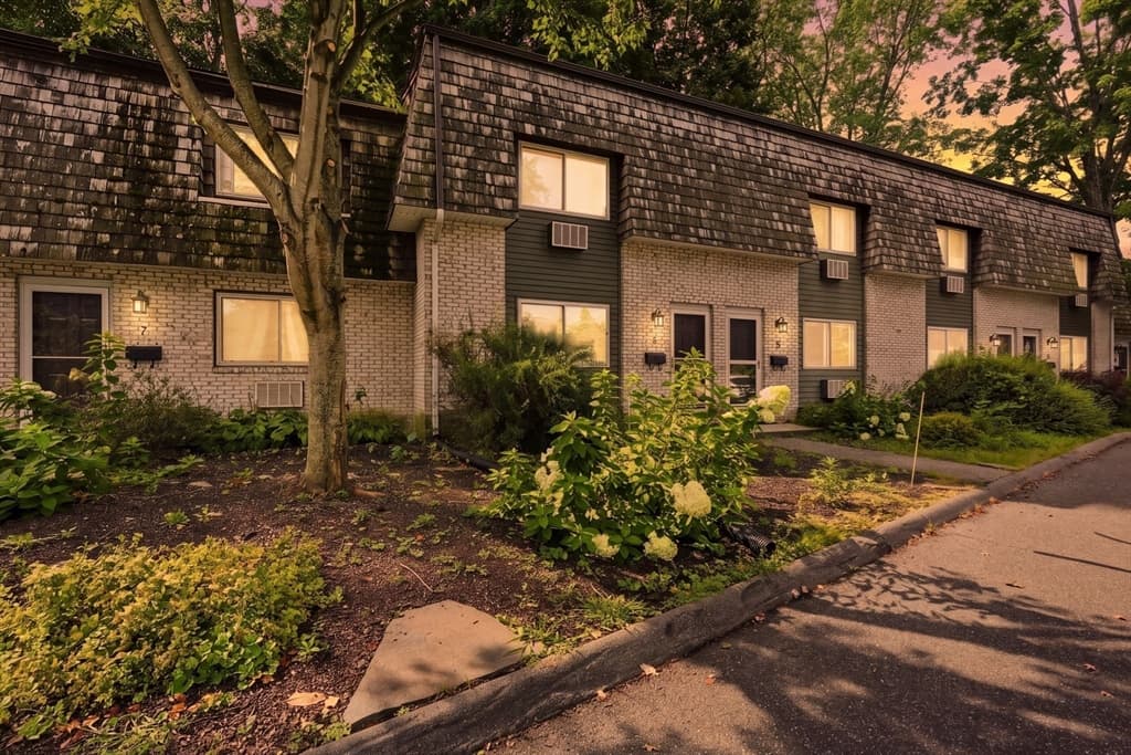 73 Bridge St # 6, Northampton MA 01039