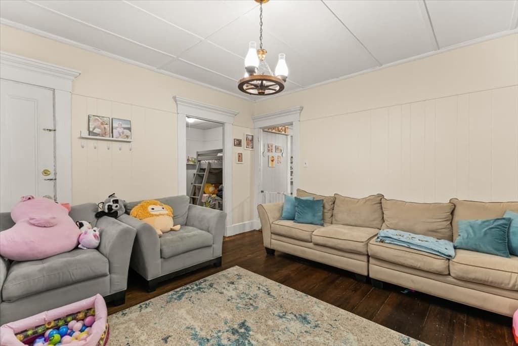 213 Austin St, New Bedford MA 02740 photo 7