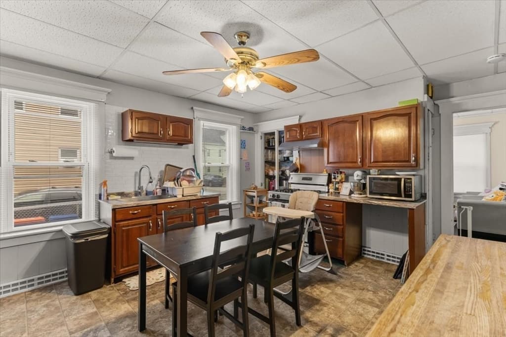 213 Austin St, New Bedford MA 02740 photo 4