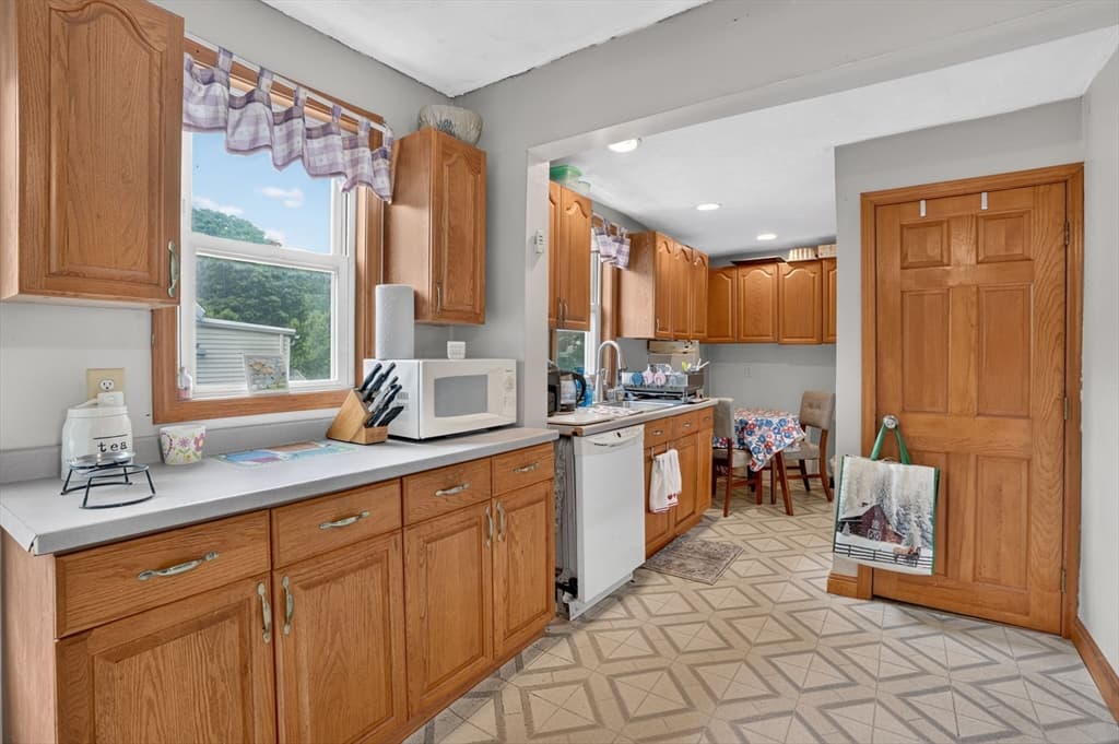 28-30 Crescent Ave, Melrose MA 02176 photo 18